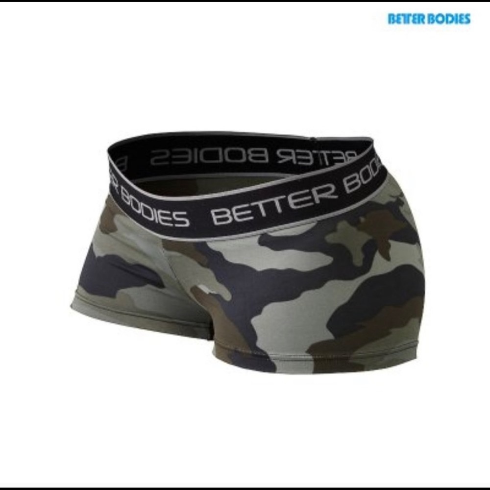 Better Bodies Shorts in Green Camo